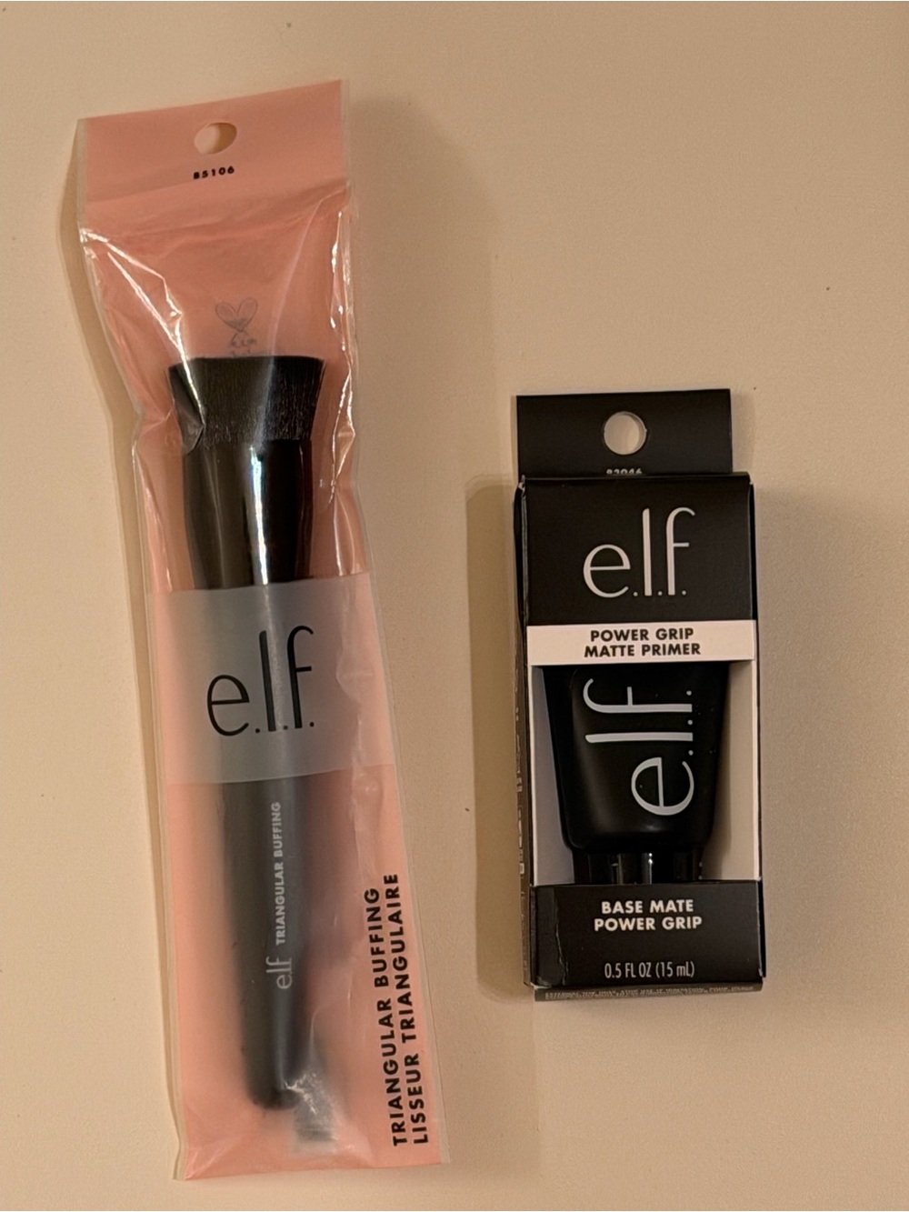 elf Power Grip Matte Primer & Triangular Buffing Brush - Black